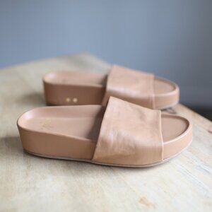 Beek tan Pelican honey tan  leather platform sandals wedge slides 6  new